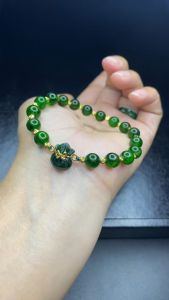 vòng tay đá diopside tự nhiên vip mix charm túi tiền ngọc cẩm thạch vip bọc vàng tây và charm bi cầu vàng tây vòng tay đá phong thủy hợp mệnh hỏa mệnh mộc trang sức thiết kế đủ hóa đơn thẻ bảo hành