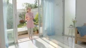 SuperPell Pembersih Lantai Harum & Wangi Japanese Apple & Peony 1.6 L