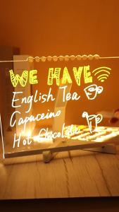 【กระดานอะคริลิคLED 】แถม ปากกา12 สี กระดานเขียน/ลบได้ แอลอีดี กระดานลบแห้ง กระดานวาดภาพสำหรับเด็ก พร้อมขายึด โน๊ตบอร์ดที่มีสี