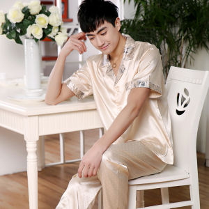 ชุดนอนผ้าไหมน้ำแข็งแขนสั้นผู้ชาย ชุดนอนฤดูร้อน ผ้าไหมเนื้อบาง ระบายอากาศได้ดี ชุดนอนสบายๆ สำหรับผู้ชาย