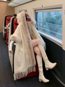 Elegant Cashmere Wrap Womens Coat with Large Fur Collar Autumn Winter New Style Fashionable Woolen Cloak by Jia Beifei