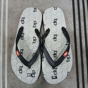 dép tông lào bb nền Hưu dành cho NamNu ( 36 đến 39 Nũ quai nhỏ) size nhỏ 36 đến 39 Nam tăng 1 size nhé. đế 2 lớp dưới cứng trên miềm.Hưu