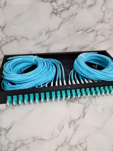 ODF RACK MOUNT 24 CORE LC/UPC Duplex MM OM3 กล่องเก็บสาย Fiber optic cable พร้อมสายสไปรท์ ครบชุด พร้อมใช้งาน