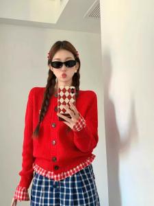 Korean Style Plaid Knitted Short Sweater Coat Womens Autumn Winter Design Sense Splicing Sweater Jacket round Neck Button up
