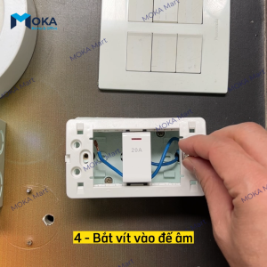Công tắc 20A Panasonic Sino Vanlock chịu tải lớn có đèn báo dùng cho bình nóng lạnh điều hòa