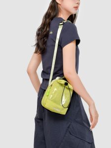 Fashionable Nylon Crossbody Bag Womens Summer Versatile Unique Design Korean Style Mobile Phone Bag Bucket Shape Soft Handle