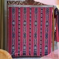 Kain Blanket Tenun troso Jepara warna merah marun cerah kain bahan dress gereja ntt kaim Blangket tenun ikat motif etnik dayak maumere baduy kain batik pekalongan jogja solo. 
