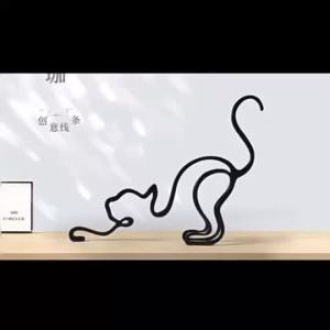 Dog Art Sculpture Metal Dog Abstract Minimalist Art Iron Figurines Office Desktop Accessories For Home Decoration Cute Miniature