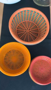 ตะกร้าพลาสติก ตะกร้าอเนกประสงค์ ตะกร้าทรงกลม คละสี | สีของตะกร้า: ถุงร้อน