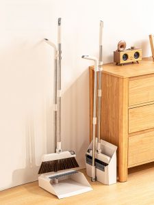 ชุดกวาดพื้นและตะกร้าสำหรับใช้ในบ้าน ชุดทำความสะอาด ชุดกวาดพื้นพับได้ ชุดทำความสะอาดห้องนอน ห้องน้ำ ห้องนั่งเล่น ของมีค่าสำหรับทำความสะอาด