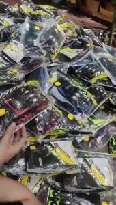 Găng tay xe máy -  đi phượt MADBIKE cụt ngón có gù kim loại cao cấp