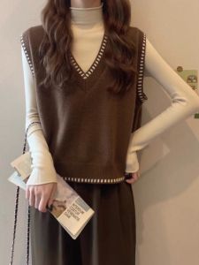 Knitted Wool Vest Womens Spring Autumn V-neck Sleeveless Shoulder Pad Wool Sweater Jacket Short Length No Button Closure