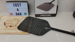 14In Sekop Pizza Aluminium / Hard Coating Perforated Pizza Peel