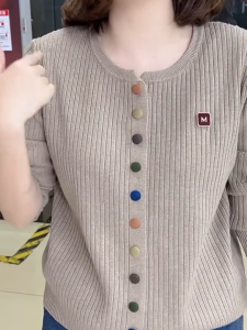 Colorful Button Knitted Long Sleeve round Neck Top Versatile Stylish Base Layer Commute Friendly Soft Korean Style Loose Fit