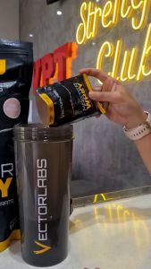 VECTORLABS Masterwhey Master Whey Protein Concentrate dengan Isolate Kemasan BOX isi 12 sachet