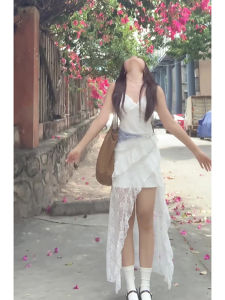 White V-neck Lace Sling Dress Womens Summer French Super Fairy Asymmetrical Split Waist Fitted Beautiful Long Dress