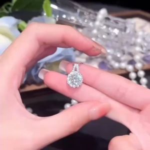 สร้อยคอเงินแท้ 925 จี้เพชรโมซาไนท์ ดอกทานตะวัน สวยหรู ดีไซน์เรียบหรูเสริมความงามผู้หญิงSS90