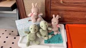 Spot Goods Jellycat Backpack Bunny Comforter Toys Little Dinosaur Schoolbag Plush Toy Christmas Gift