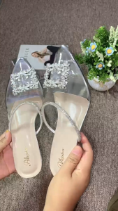 Athar Heels Sepatu Mules Wanita Elegan dengan Hak Tebal dan Aksen Mutiara