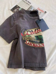 เสื้อยืดแขนสั้นพิมพ์ลายแฟชั่นสำหรับผู้หญิงในฤดูร้อน เสื้อตัวสั้นทรงหลวมเอวสูง ดีไซน์เฉพาะตัว ผ้าโพลีเอสเตอร์ผสมคอตตอนและยางยืด