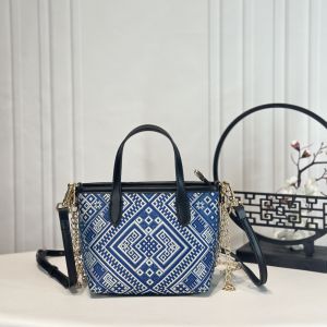 Elegant Commuter Style Mini Tote Bag with Shoulder Strap Geometric Patterned Zhuang Tapestry for Young Women in Daily Use