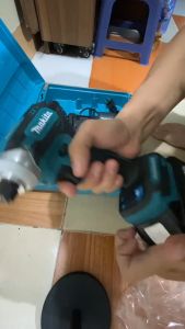 Máy chuyên bắt vít dùng pin Makita TD172D 199V 6Ah Hàng cao cấp Vong tua cao cho thợ chuyên bắt vít
