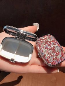 Portable Mini Pill Box High Aesthetic Diamond Embedded Tablet Individualizer Food Grade Personal Medicine Box Storage Organizer