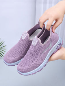 Beijing Ladies นุ่ม ด้านล่าง กันลื่น รองเท้าลําลองแบบสวมแบนสบาย ลำลอง รองเท้าแฟชั่นสําหรับผู้หญิงวัยกลางคน