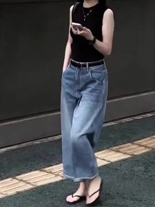 High Waisted Slim Straight Denim Pants for Plus Size Women with Pear Body Shape