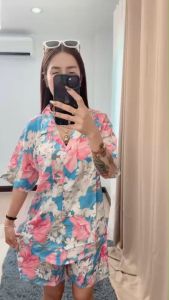 เสื้อเชิ้ตลายดอก ฮาวาย เซ็ต2ชิ้น เสื้อคอปกแขนสั้นกระดุมหน้า ลายดอกไม้+กางเกงขาสั้นเอวยางยืด ผ้าไหมอิตาลี ชุดไปทะเล เสื้อสงกรานต์ #hw8001