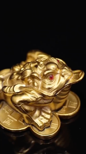 Bronze Three-Legged Toad