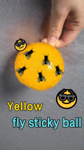 7-Pack of 80mm Fly-Sticking Balls Green for Plant Pest Control Yellow for Outdoor Fly Catching Strong Adhesion Long-Lasting & Effective