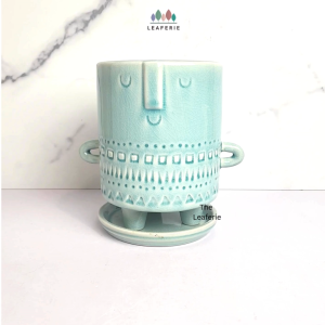 The Leaferie Deidre plant pots. flowerpot . flowerpots . flower pot . planter . planters . Ceramic . Plants