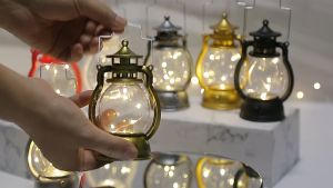 Lampu Lentera LED Kawat Dekorasi Minimalis Lampu Meja Petromax