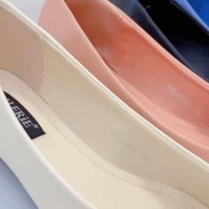 Sepatu flat shoes wanita import VALERIE / DELMIRA