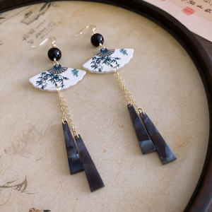 New Chinese Style Retro Long Jade Droplet Pendant Earrings For Women Fan Shape Long Tassel Charm Metal Earrings Jewelry Gifts K-