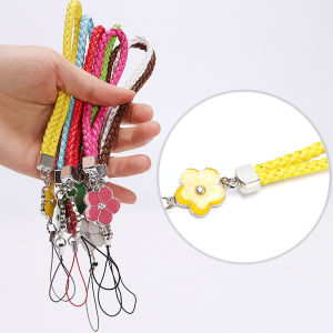 Four Leaf Clover ทอเชือกสั้นโทรศัพท์มือถือแขวนเชือกเชือกหนัง PU ดอกไม้ขนาดเล็กเชือกโทรศัพท์สั้นของเล่นนาฬิกาข้อมือจี้