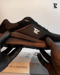 Tizany Sepatu Sneakers Running Sepatu Lari Sepatu Olahraga Sepatu Sport Gym Fitness Davyn Hitam