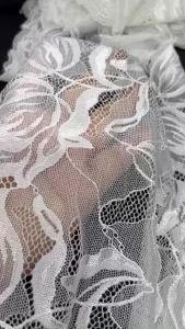 [0042] 1m viền ren hoa co giãn - rộng ~ 24 cm- trắng ngà