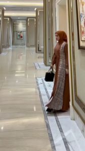 NEW GAMIS REMAJA SIMPEL ELEGAN MUSLIMAH SHAFIRA DRESS ALEEVA MIX CREPE PALING LARISS OOTD MUSLIMAH BY MUMTAZ