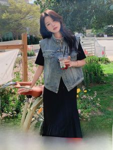 ชุดเดรสยีนส์แขนกุดสองชิ้นสำหรับผู้หญิง ชุดฤดูร้อน ชุดเดรสสั้นทรงเอเอวสูง แขนสั้น คอตั้ง สไตล์เกาหลี