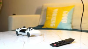 Auoralife New 4K Ultra HD Portable Projector with 180° Rotation Auto Keystone Bluetooth WiFi Android 11 OS - Full HD 1080P HDMI/USB Connectivity Universal Plug