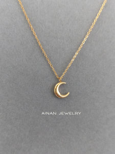 Original Design Mini Moon Necklace Womens Fashion Jewelry 18K Gold Plated Color Retention Cute Daily Versatile Titanium Steel