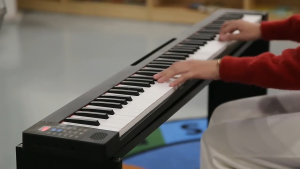 【COD】88 Keys Electronic Piano Foldable Bluetooth Self Learning Portable Electronic Music Digital Piano Beginners 61 Keys