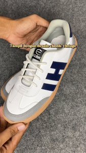 Sepatu Wanita Sneakers Kekinian Karet Terbaru