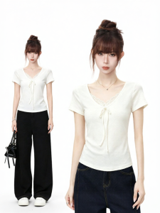 AUDISTY | Áo Thun Slim Fit Đính Ren Cổ U Quai Ngang
