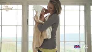 Cuddledry ผ้าเช็ดตัวพรีเมี่ยมสำหรับทารก สีเทาขอบรูปดาว  (Cuddledry Hands-Free Baby Towel Grey Star)