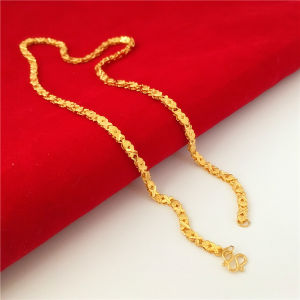 สร้อยคอผู้หญิงทรายทองสไตล์ญี่ปุ่นและเกาหลีแบบใหม่สร้อยคอรูปปลาใบโคลเวอร์สี่แฉกสีทองหนาชุบทอง24K เครื่องประดับเหรียญยุโรปเลียนแบบทอง