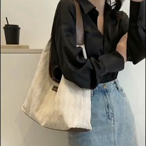 Tas Bahu Wanita Kapasitas Besar Tas Tote Wanita Kapasitas Besar Tas Bahu Serbaguna Tekstur Canggih Model Baru 2023 DMTS105