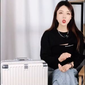 กระเป๋าเดินทาง 28 นิ้ว วัสดุABS+PC กรอบอลูมิเนียม กันกระแทรก